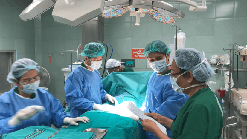 Por qué usar batas quirúrgicas desechables es mejor que las batas quirúrgicas de tela